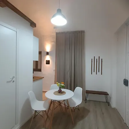 Domus Lapillo شقة *